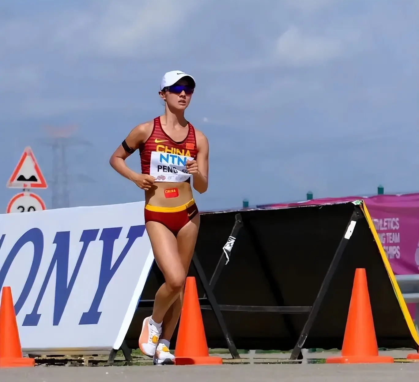 amp, 田径世锦赛, 邓菲演绝杀 amp, 田径世锦赛, 邓菲演绝杀