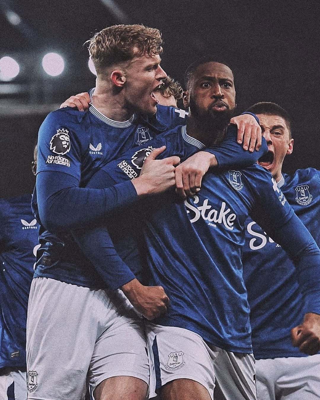 如今红魔卷, 姆贝莫等重, 另一方面 如今红魔卷, 姆贝莫等重, 另一方面